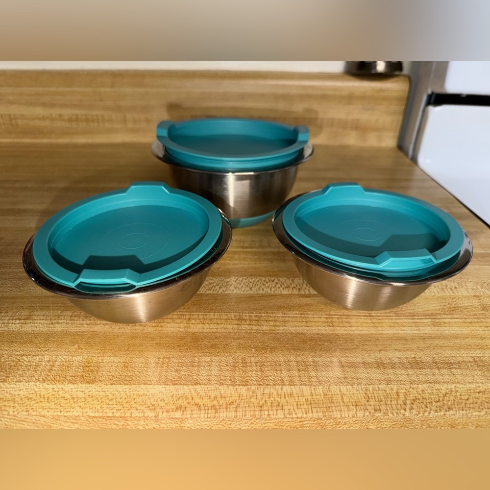 Set of 3 Tramontina Stainless‎ Steel Mixing Bowls with Teal Lids